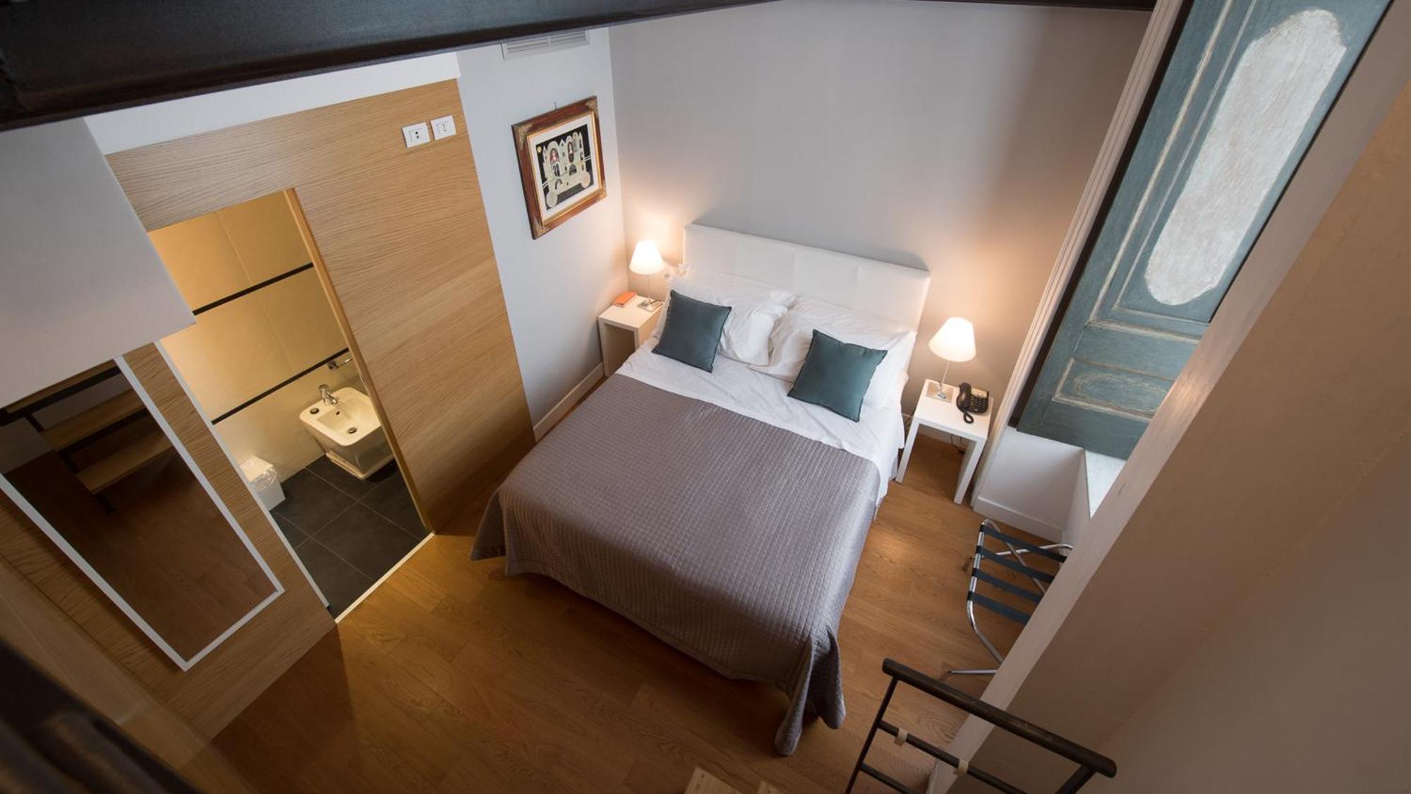 Santa Chiara Boutique Hotel Napoli Esterno foto
