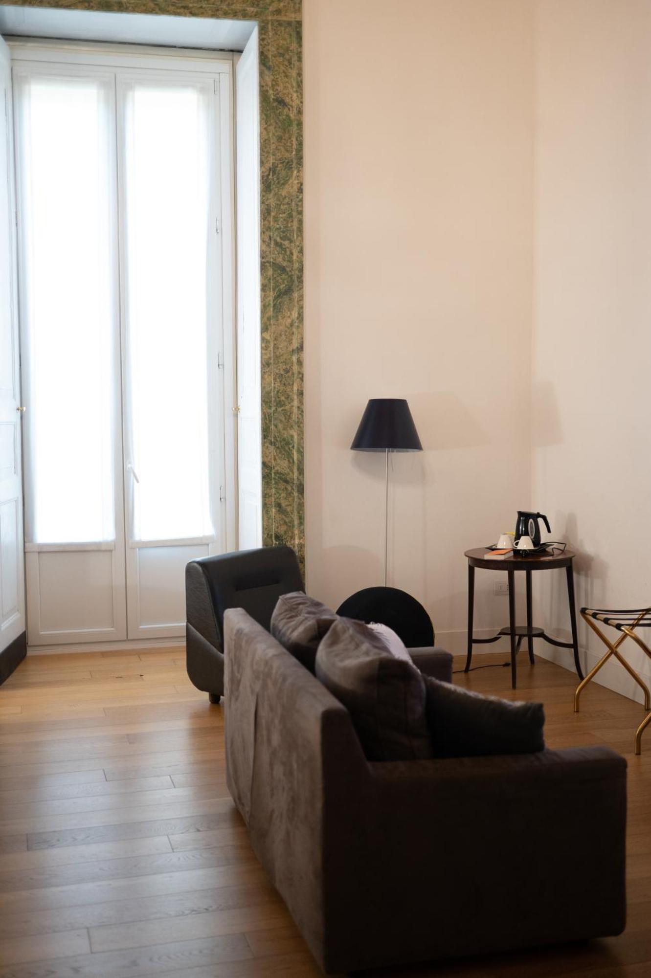 Santa Chiara Boutique Hotel Napoli Esterno foto
